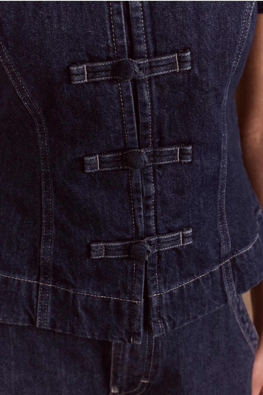nelly button trim top - indigo