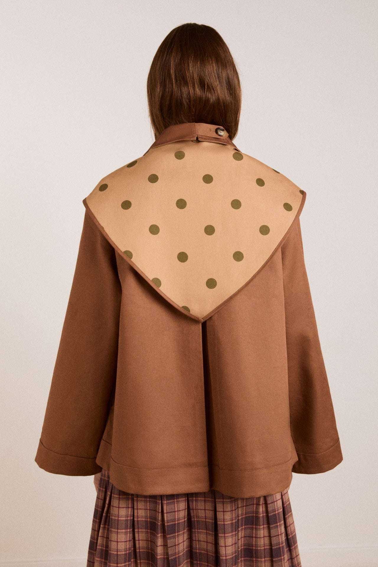 reversible jerry crop trench coat - camel spot