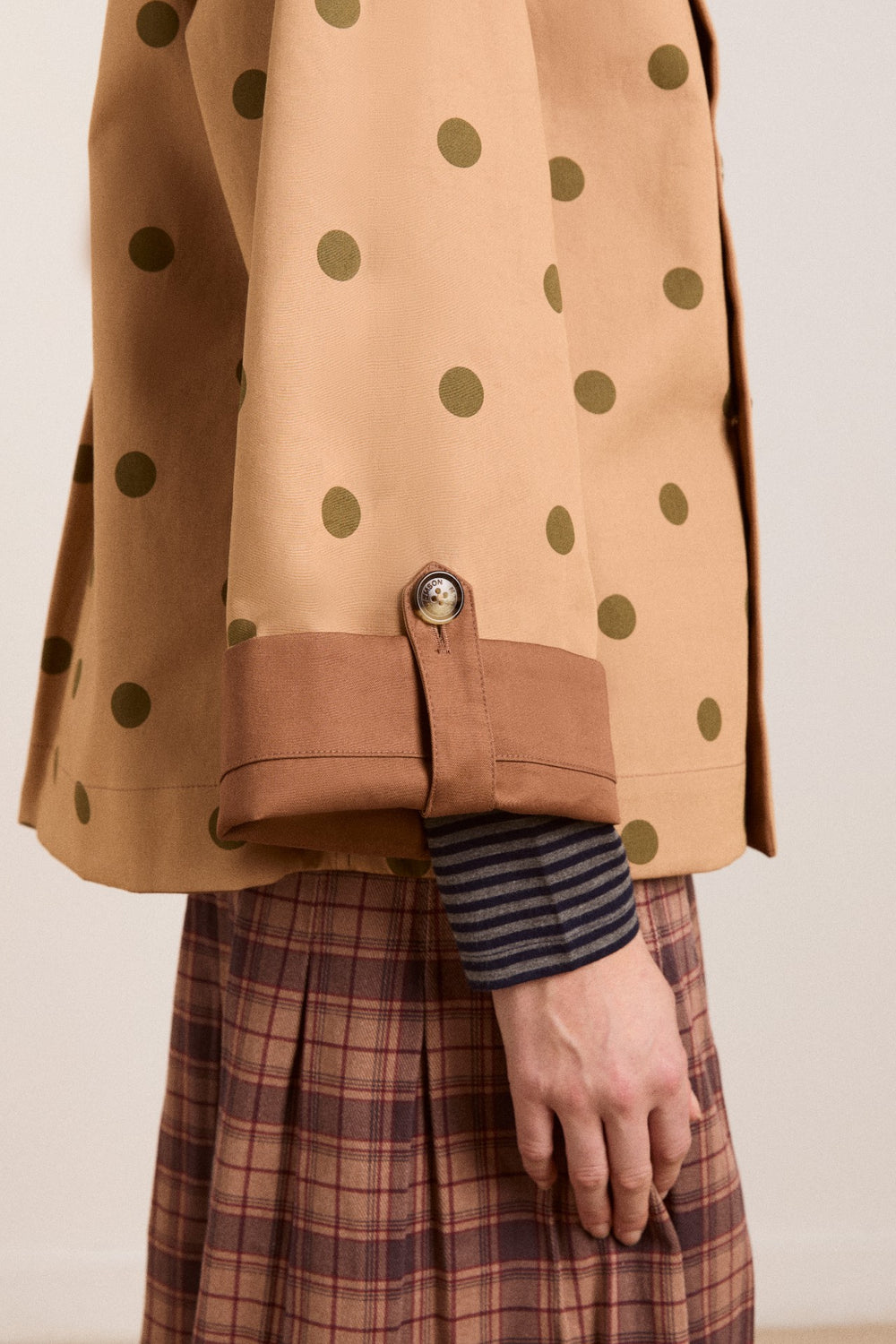 reversible jerry crop trench coat - camel spot