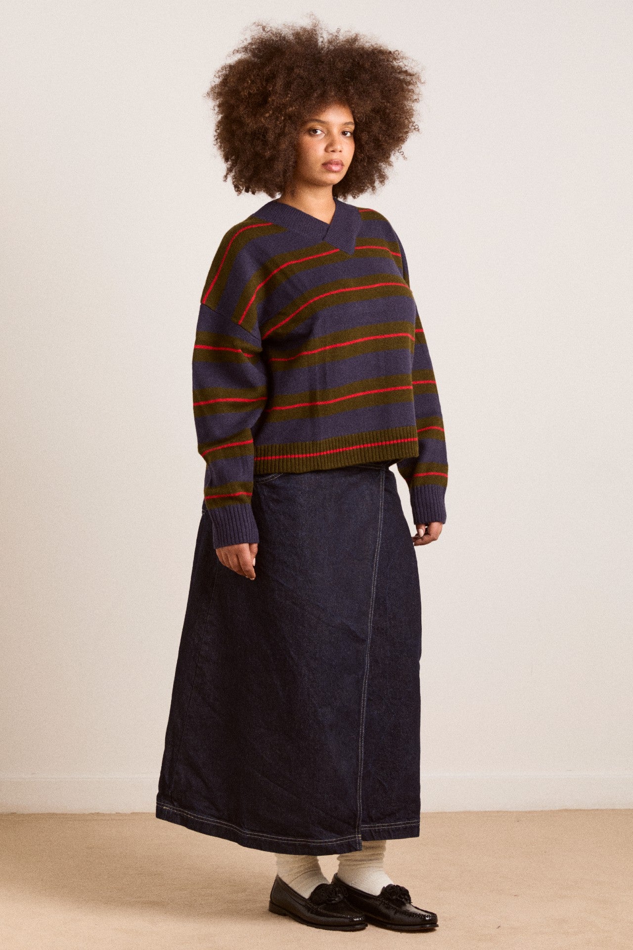 odette v-neck merino wool jumper-olive/navy stripe