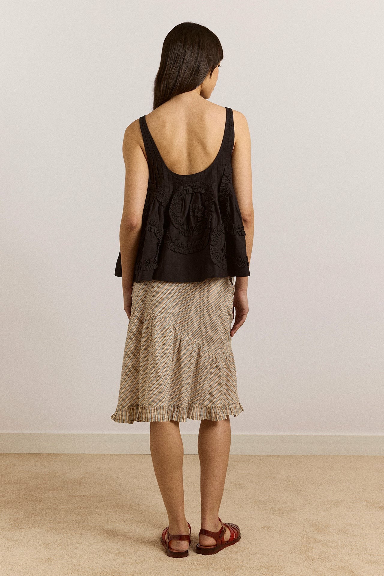 stella ruffle cami - black