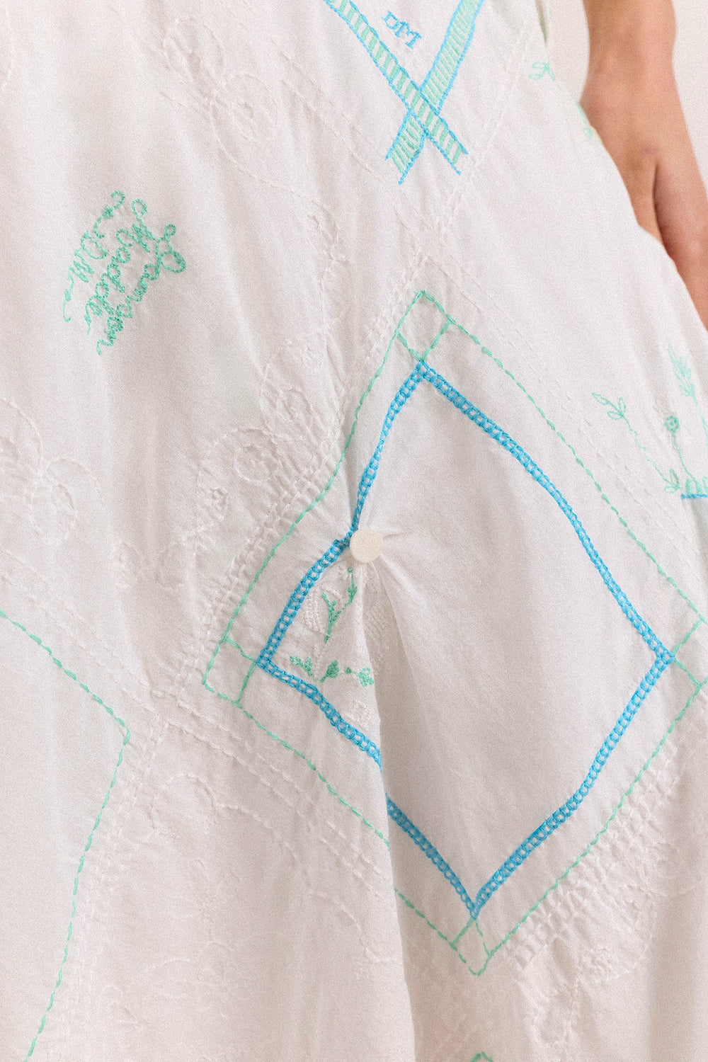 corinne hanky hem midi skirt - white/blue embroidery