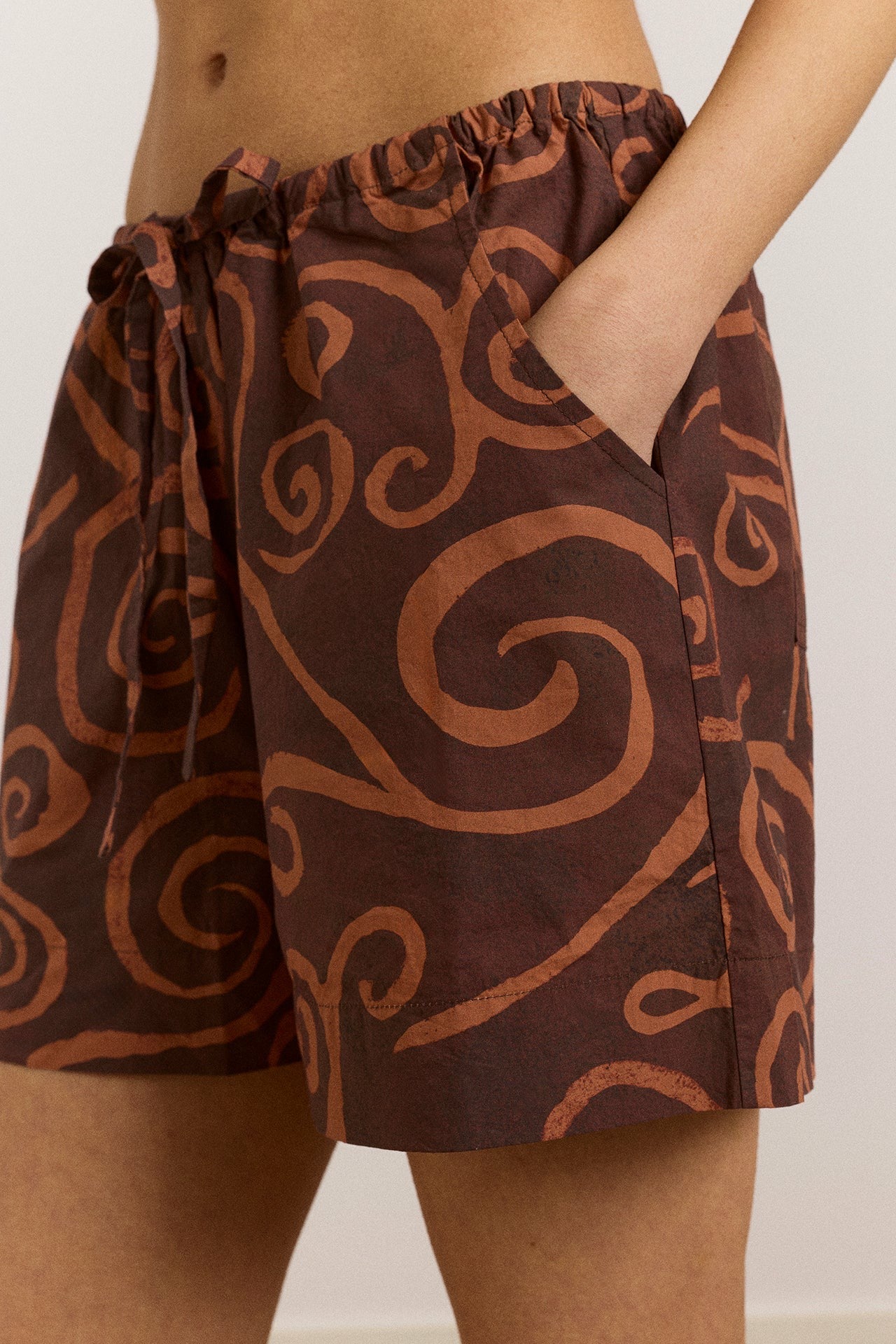 afina pull on short - swirl print