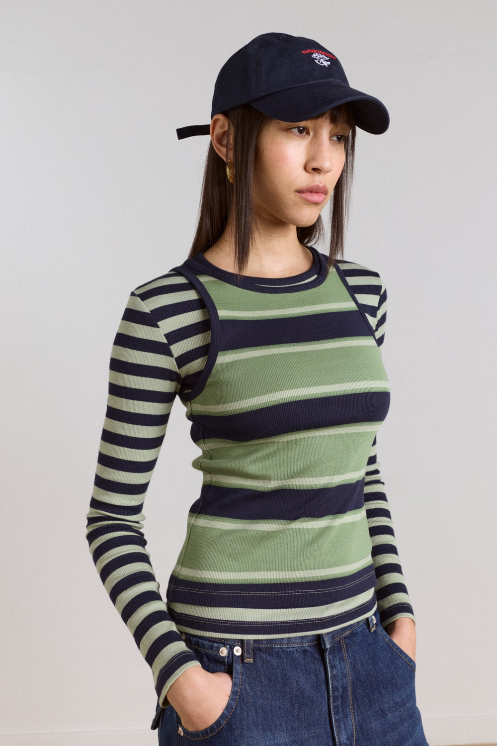 cap with flower embroidery - navy