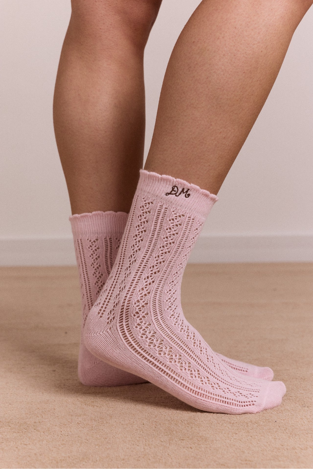 calf length 2 pack pointelle socks - choc & pink