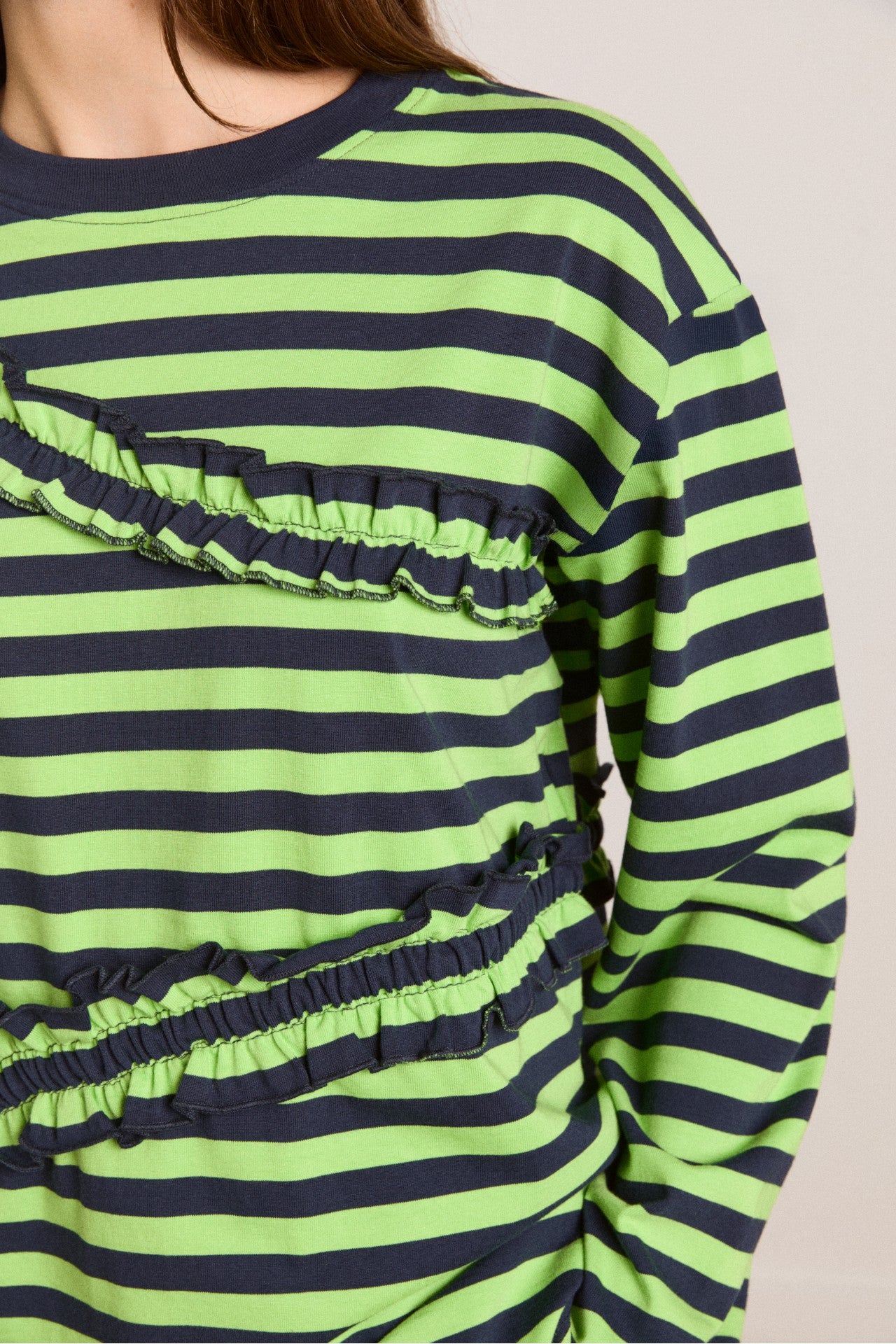prudie ruffle tee - navy/lime