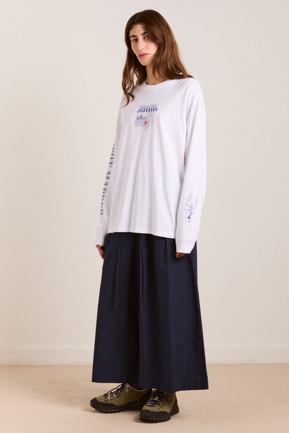 damson deli ls tee - white
