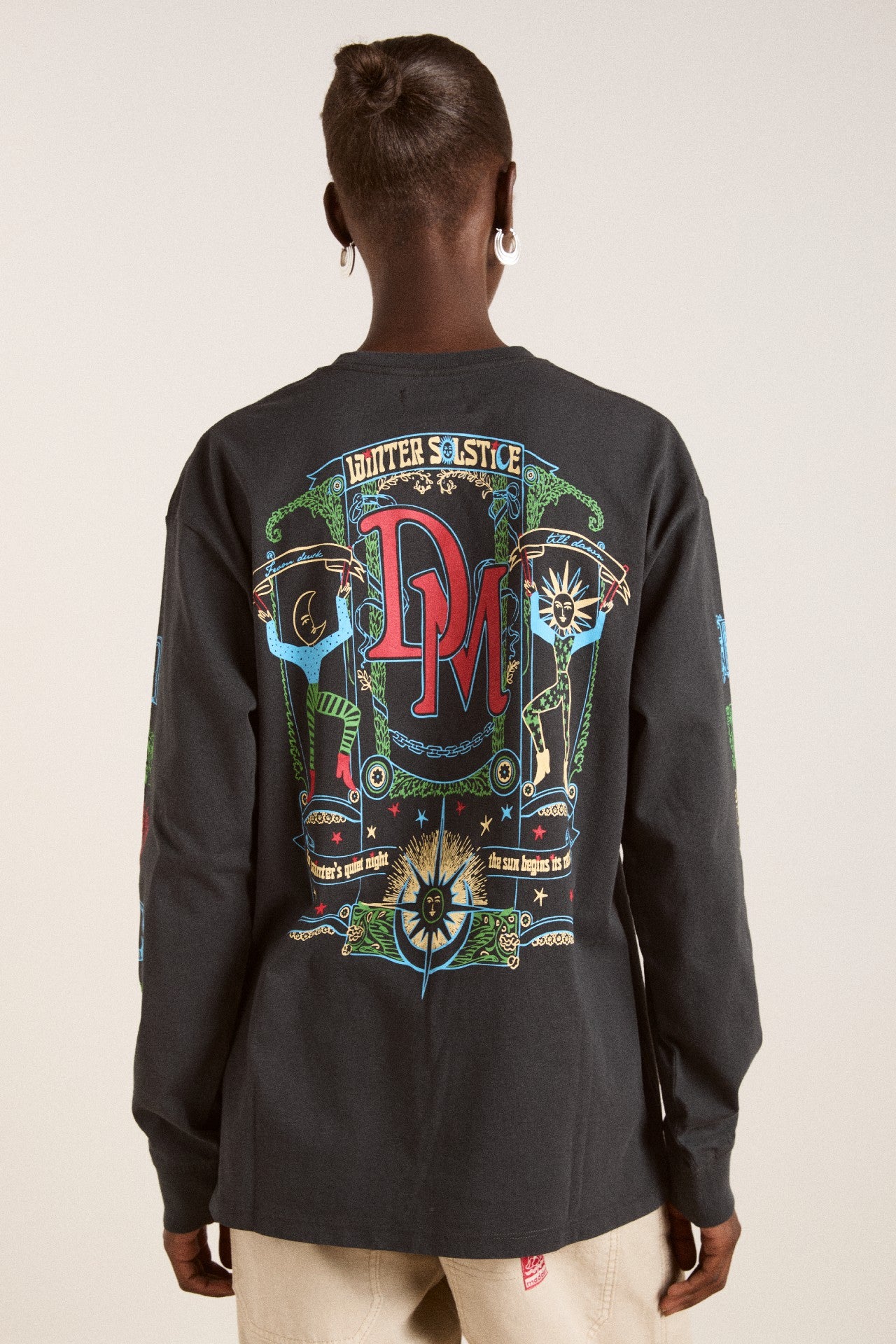 winter solstice long sleeve tee- charcoal