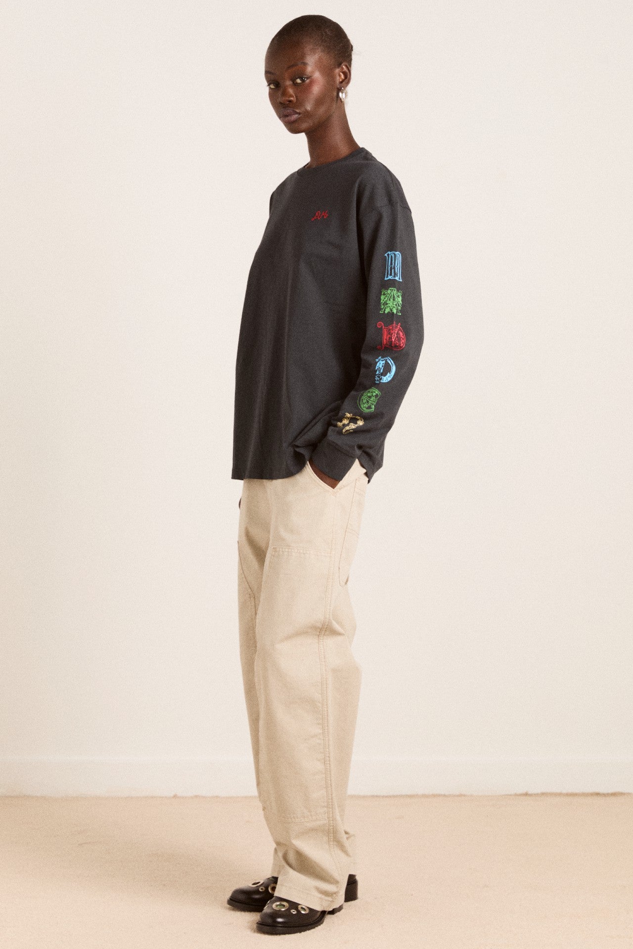 winter solstice long sleeve tee- charcoal