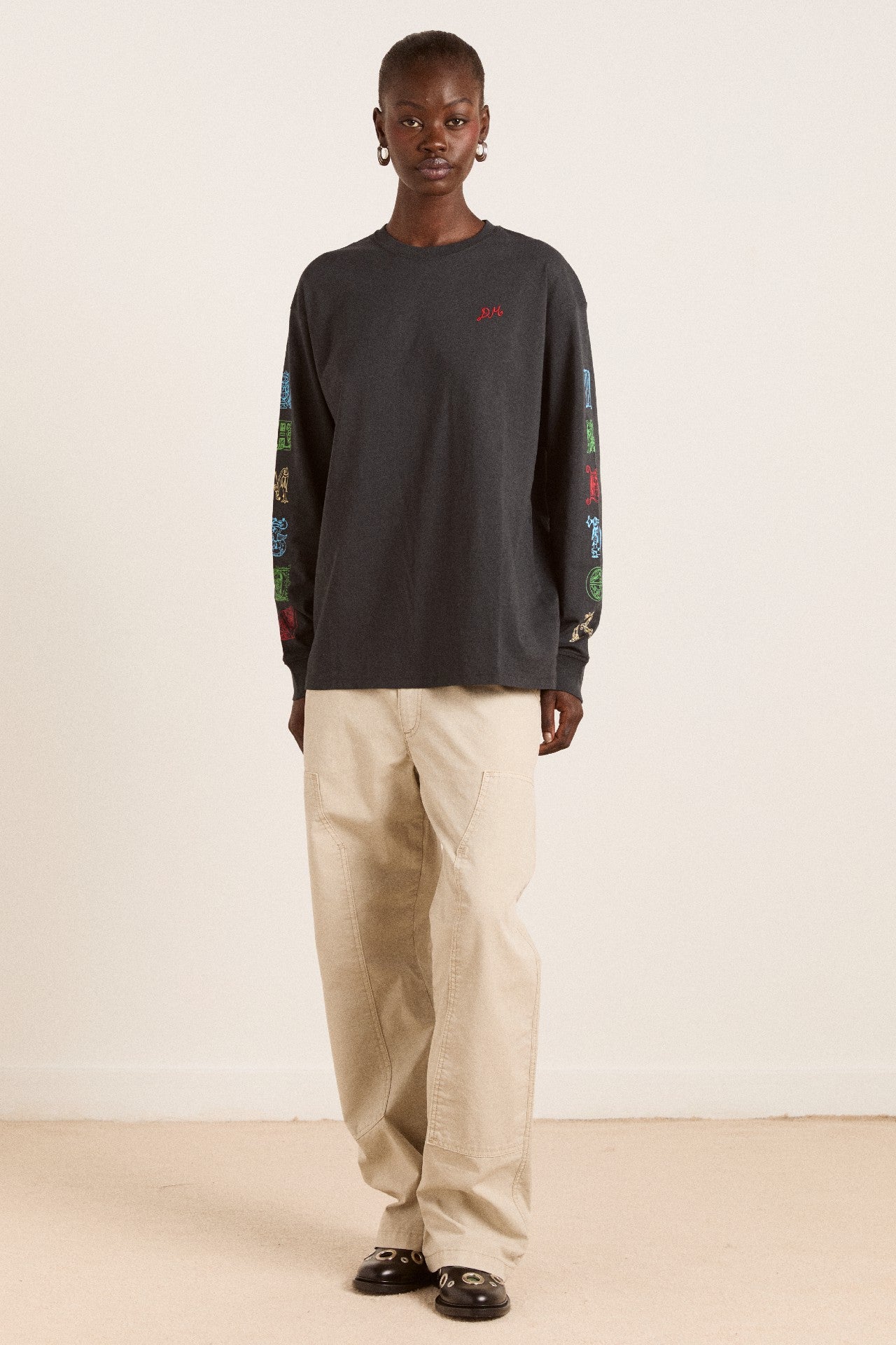 winter solstice long sleeve tee- charcoal