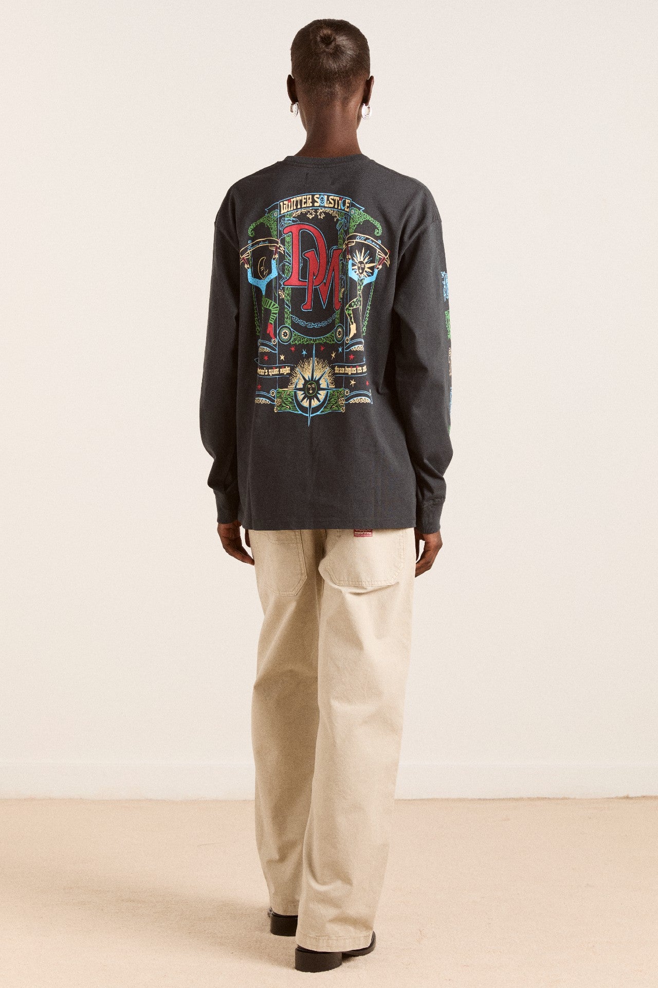 winter solstice long sleeve tee- charcoal