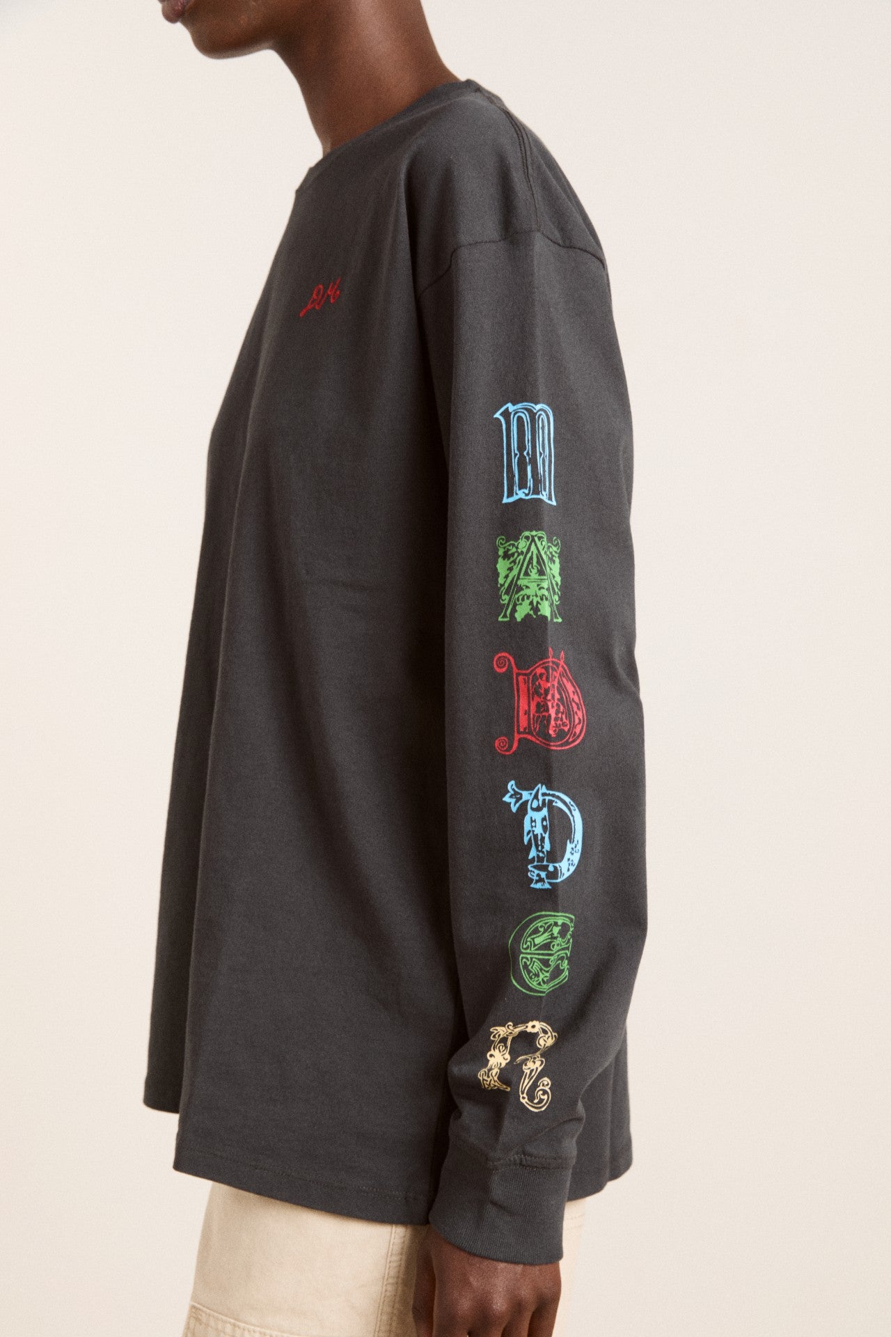 winter solstice long sleeve tee- charcoal
